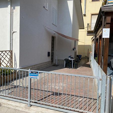 Petlyapartments #12 Bellaria-Igea Marina Exterior foto